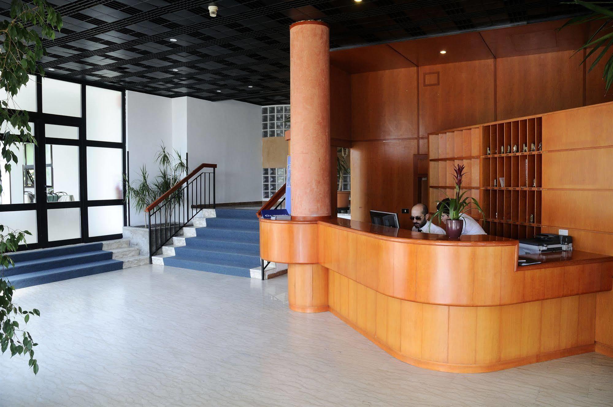 Residence Riva Gaia Terracina Ngoại thất bức ảnh