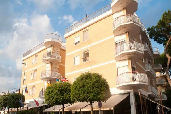Residence Riva Gaia Terracina Ngoại thất bức ảnh